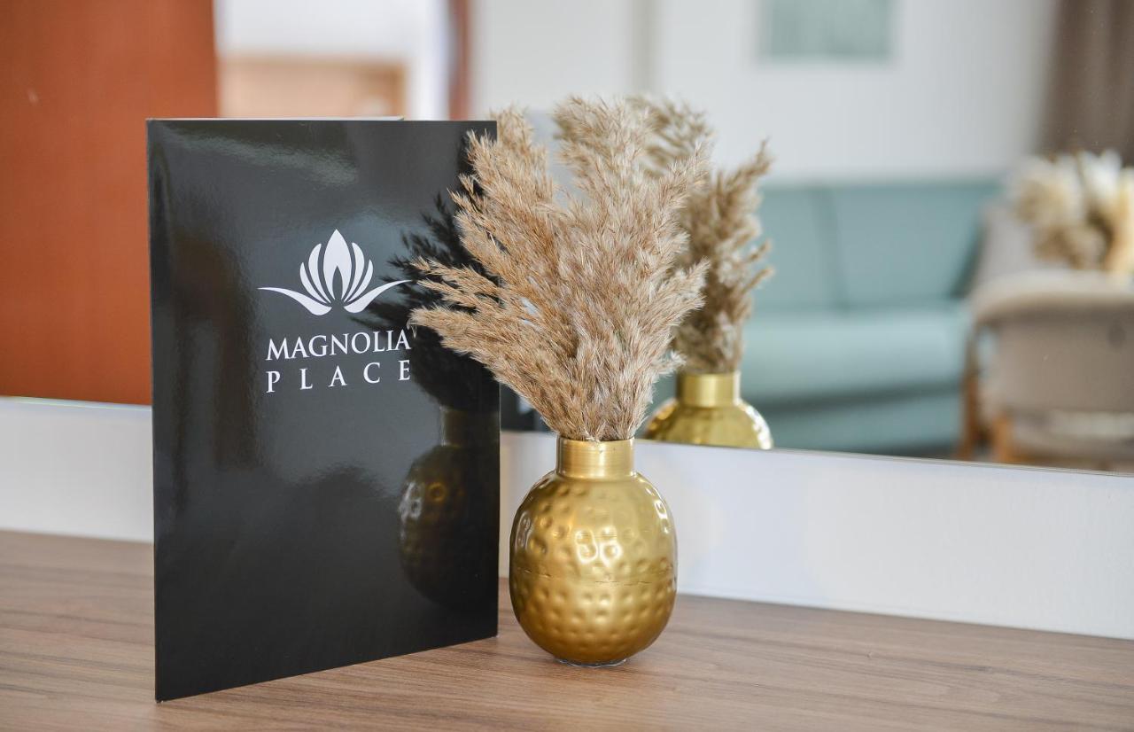 Magnolia Place 蒂瓦特 外观 照片